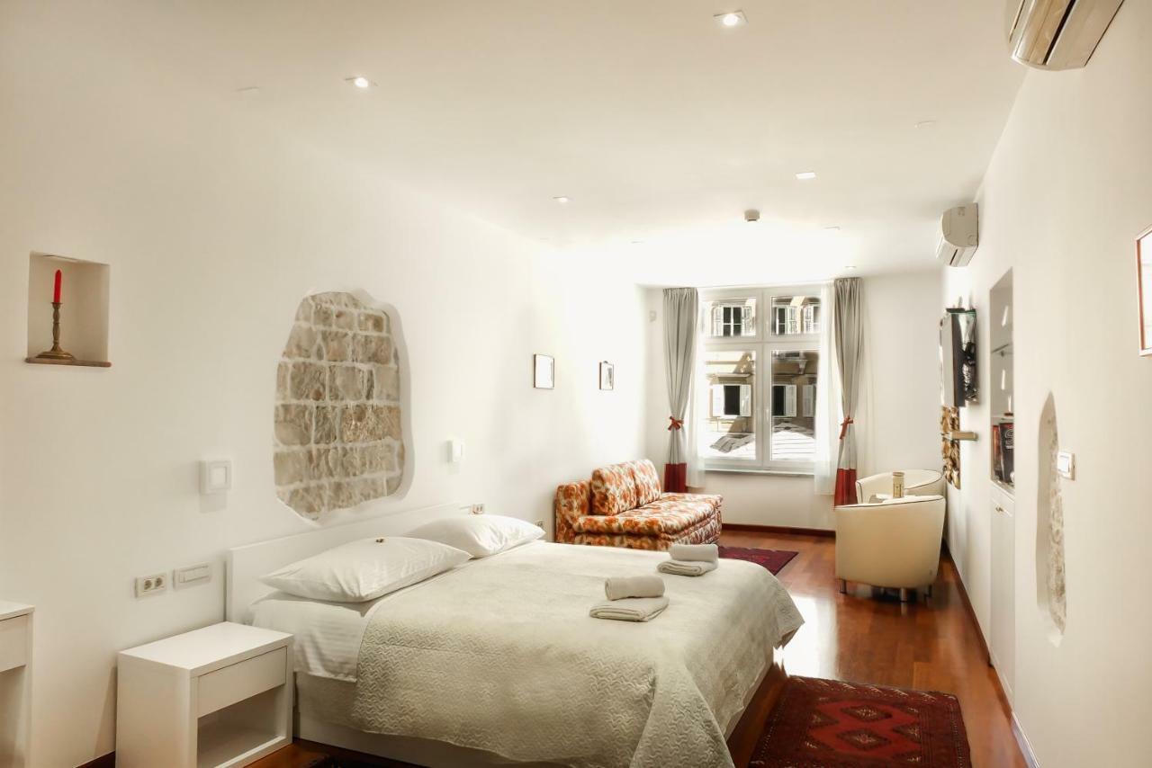 Old Square Studio Apartment 斯普利特 外观 照片