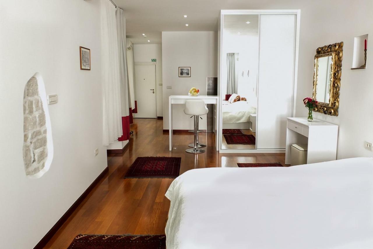 Old Square Studio Apartment 斯普利特 外观 照片
