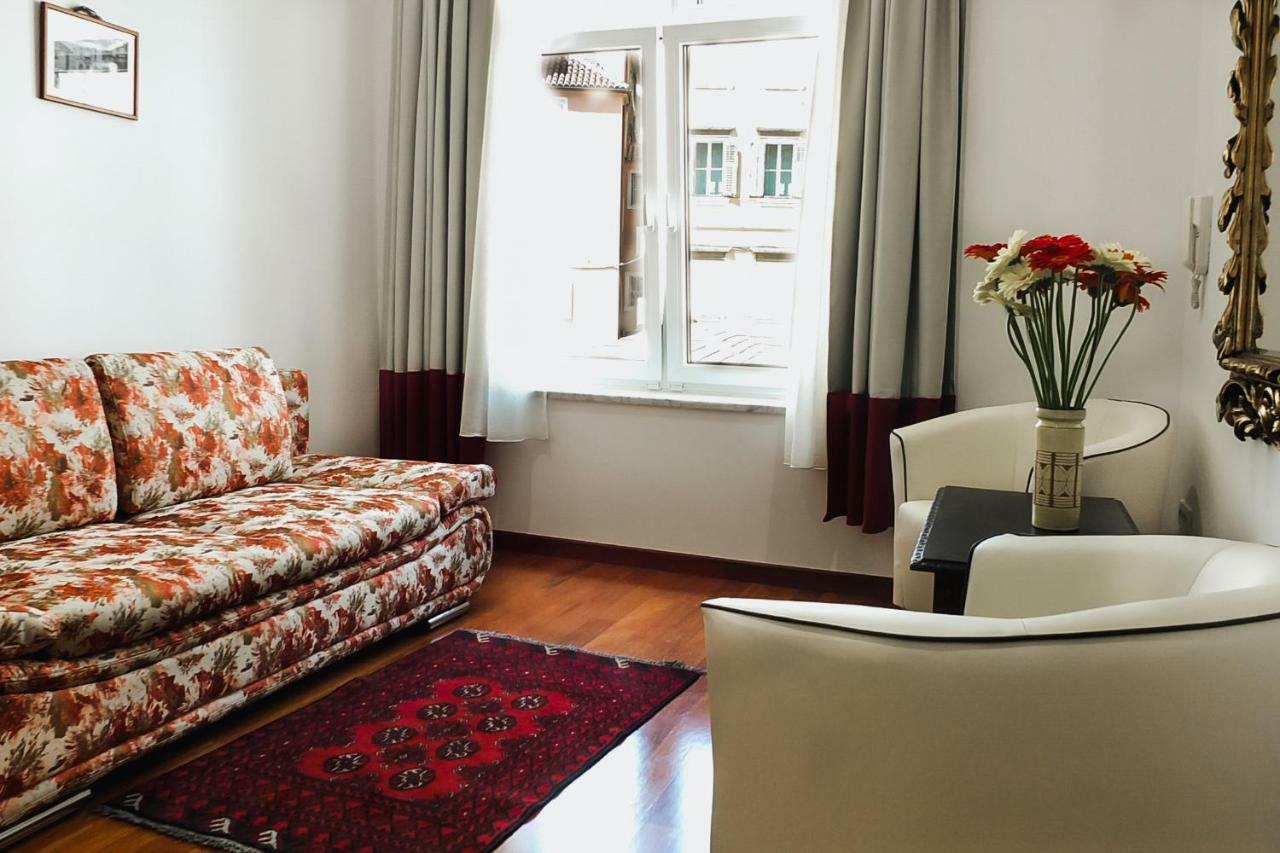 Old Square Studio Apartment 斯普利特 外观 照片